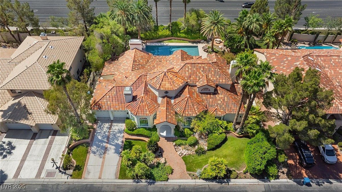 32 Princeville Ln Las Vegas, NV 89113 - Thumbnail 4