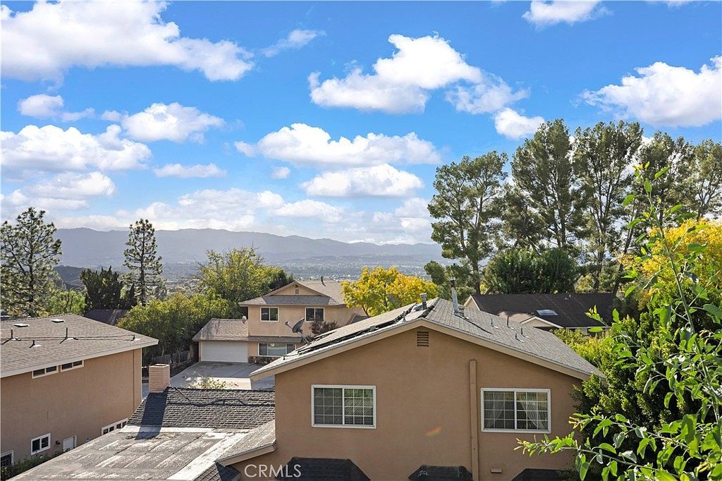 22211 Barbacoa Dr Santa Clarita, CA 91350 - Thumbnail 4