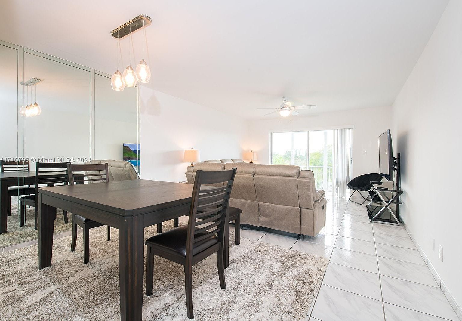 4650 Washington St APT 502 Hollywood, FL 33021 - Thumbnail 4