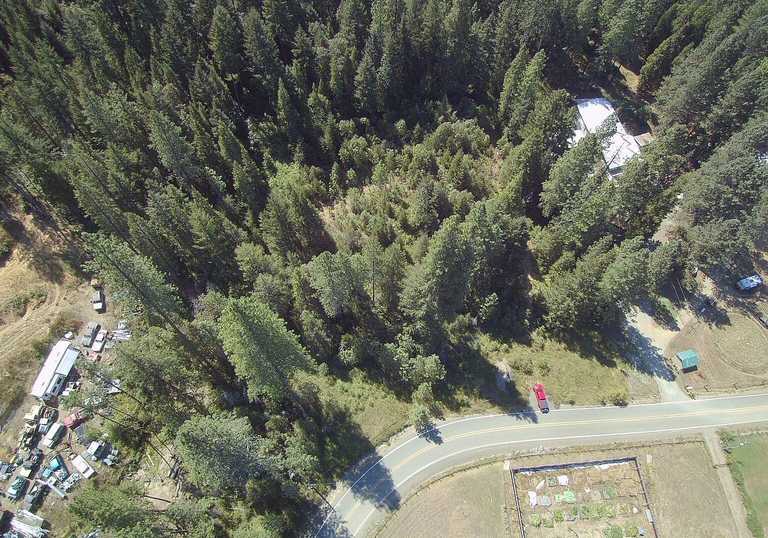 221 Twin Pines Dr Glendale, OR 97442 - Thumbnail 4