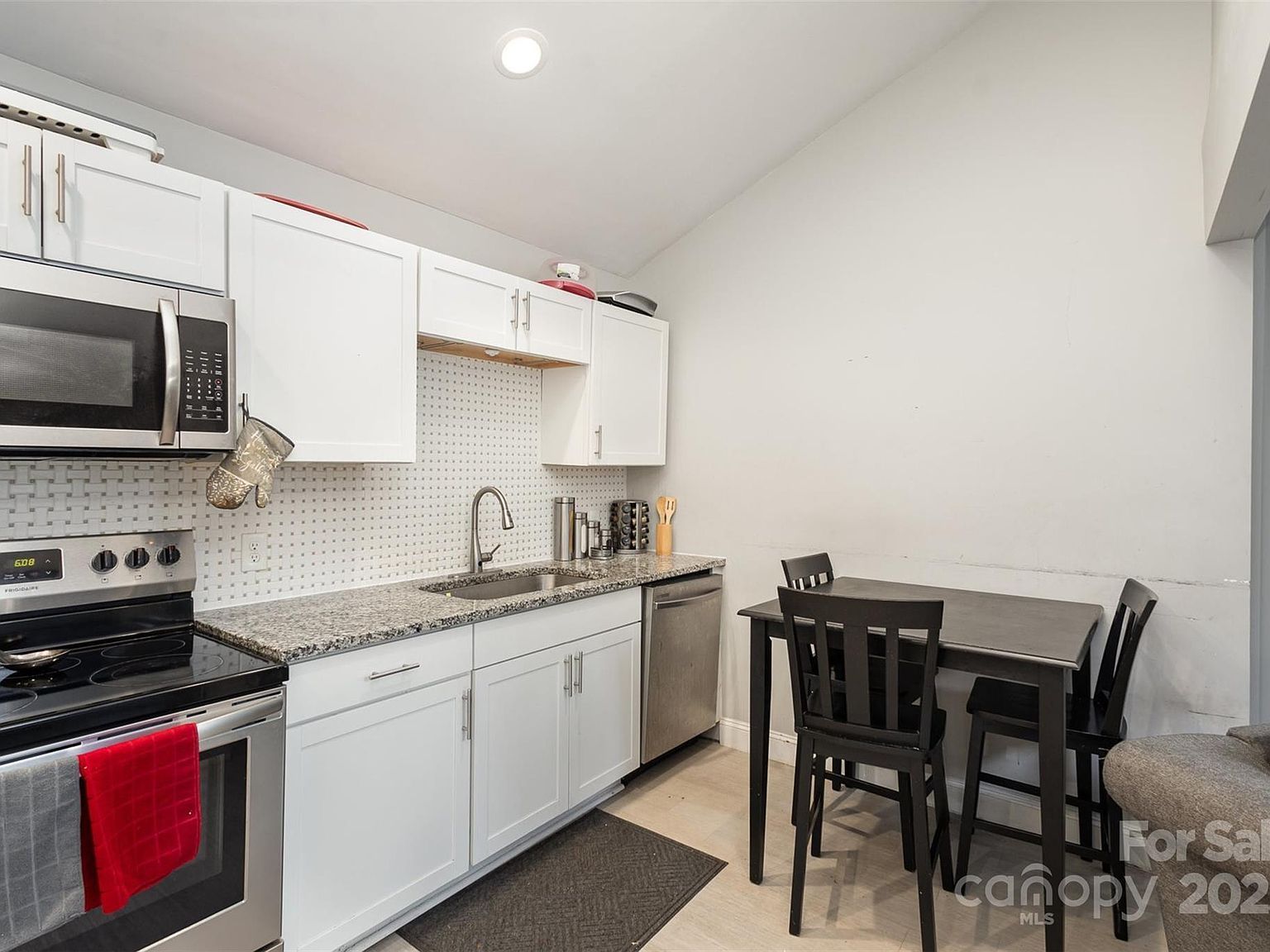 92 Saint Charles Ave NE Concord, NC 28025 - Thumbnail 4