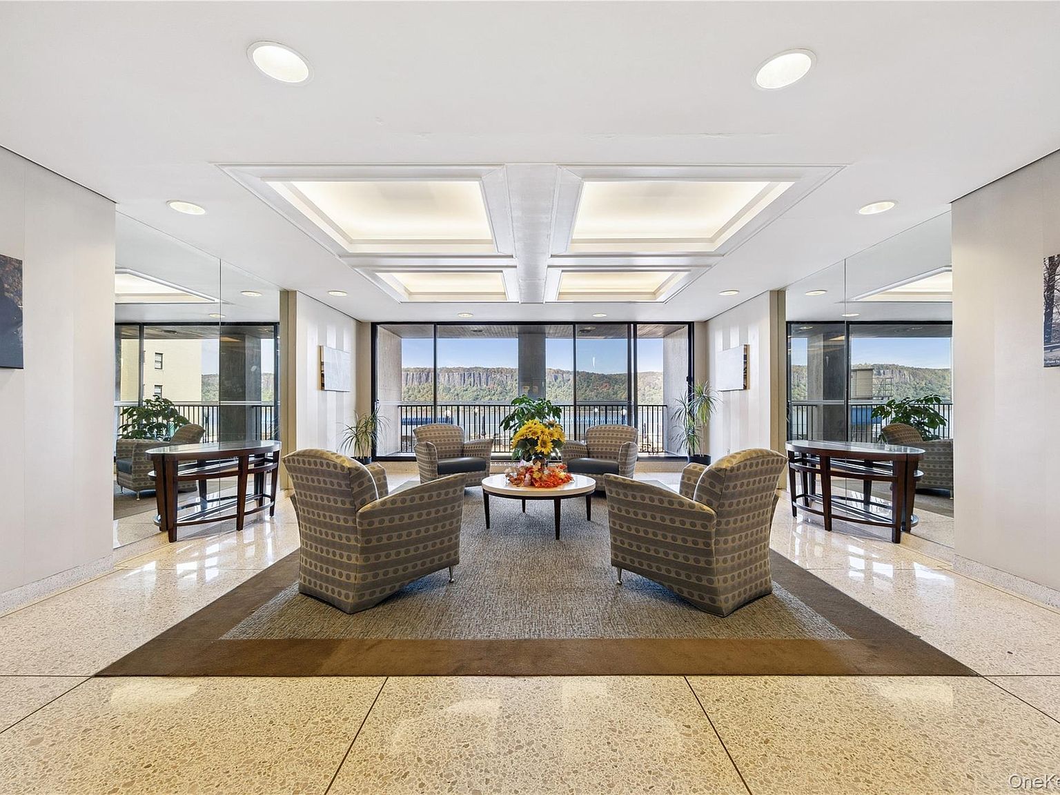 1085 Warburton Ave APT 120 Yonkers, NY 10701 - Thumbnail 4