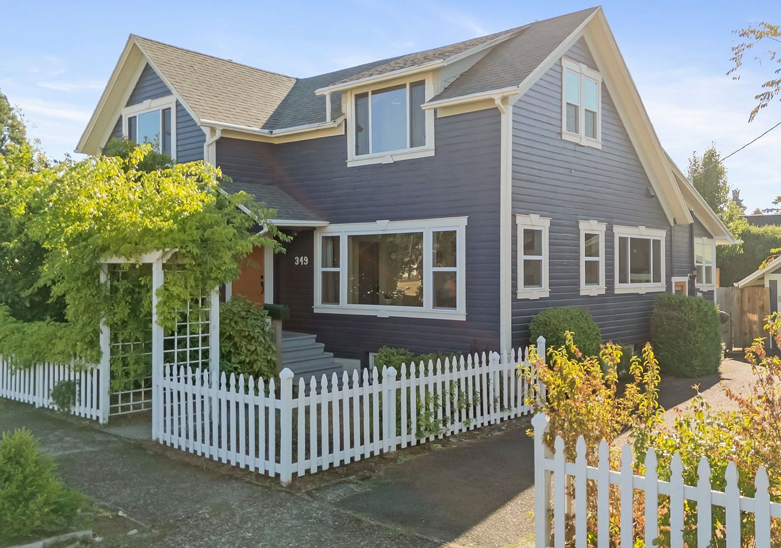 349 S 6th St Cottage Grove, OR 97424 - Thumbnail 4