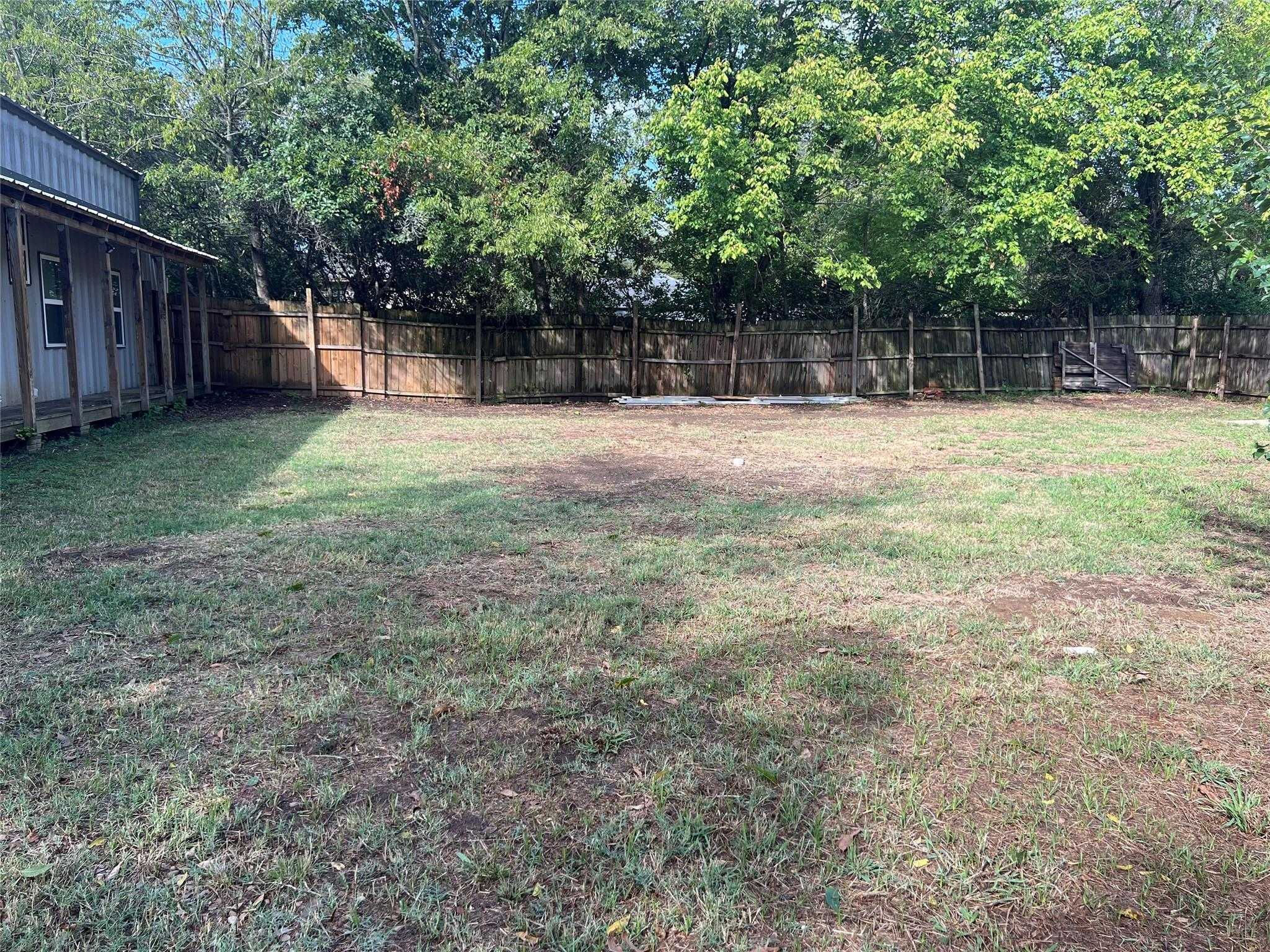 823 E Jackson St, Paris, TX, 75460 - Thumbnail 4