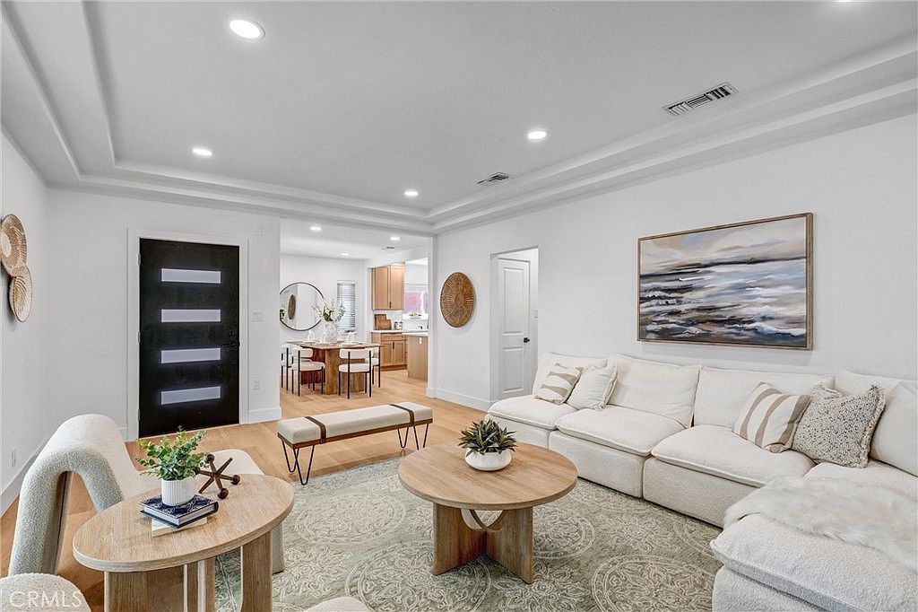 3637 Virginia Rd Los Angeles, CA 90016 - Thumbnail 4