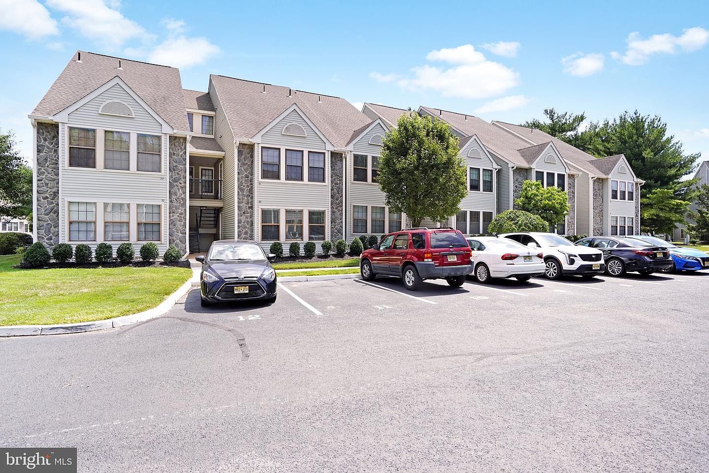 69 Bridgewater Dr Marlton, NJ 08053 - Thumbnail 4