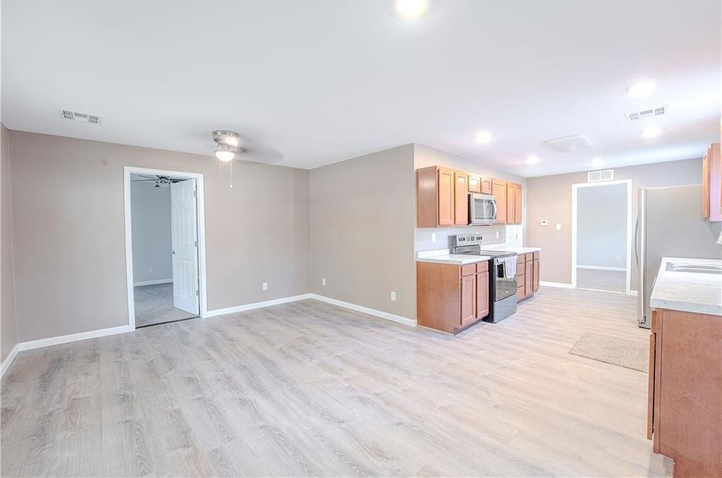 917 Adams St Fredonia, KS 66736 - Thumbnail 4