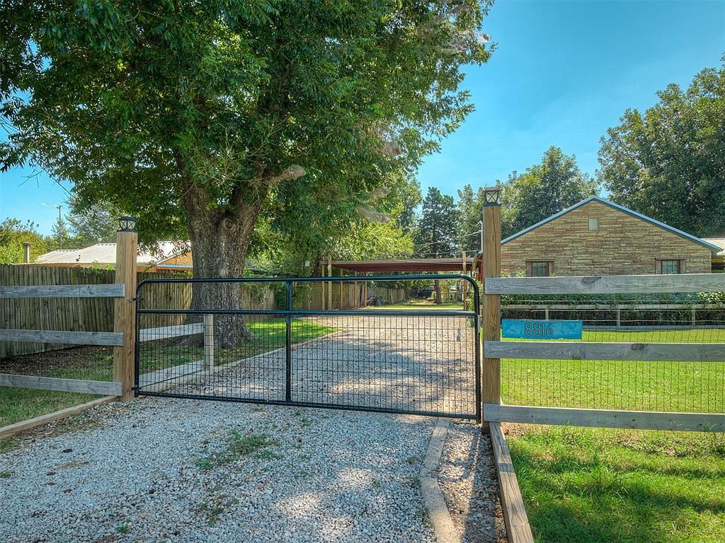 8816 NE 17th St Oklahoma City, OK 73141 - Thumbnail 4