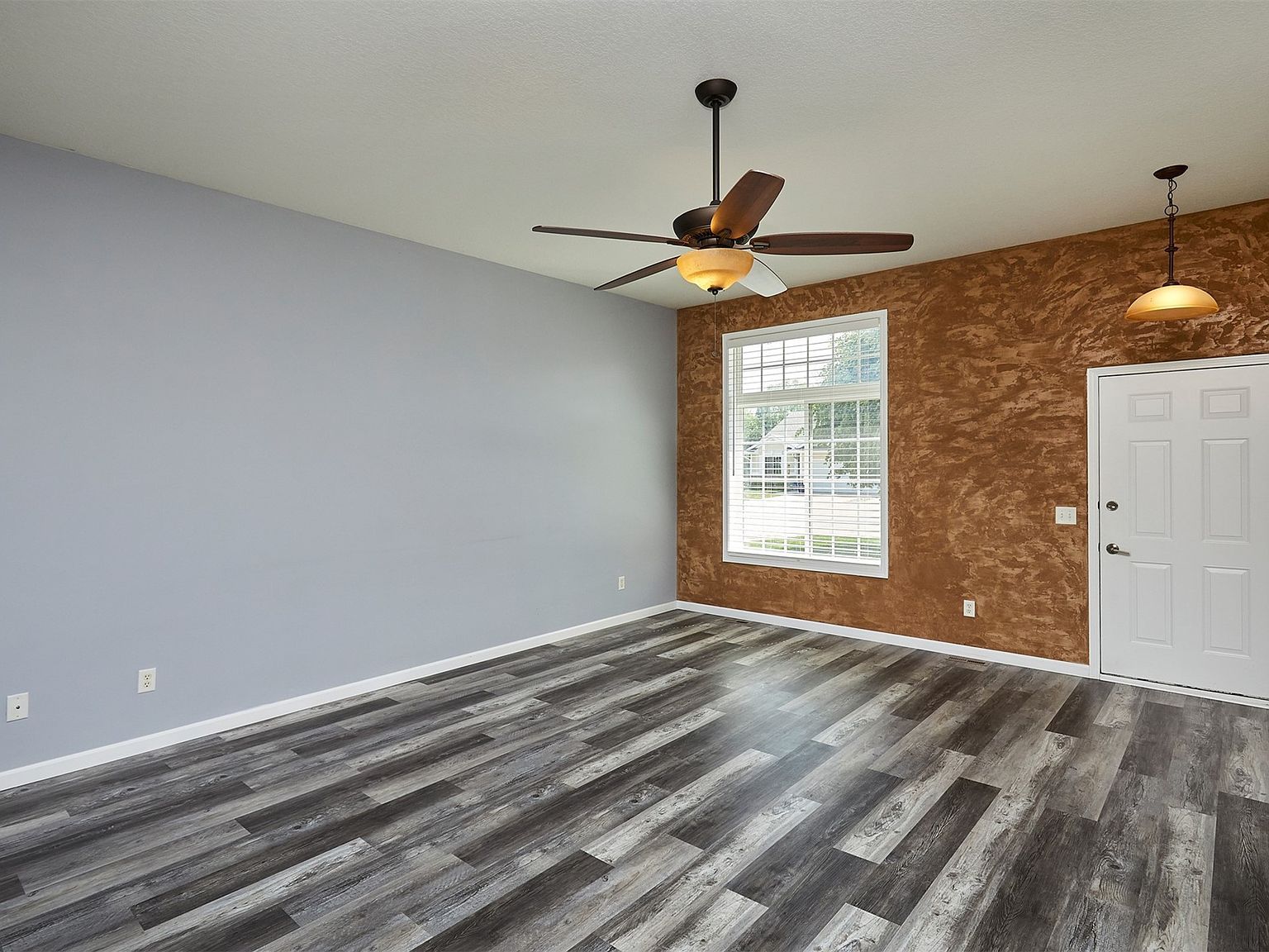 6106 Pinewood Ct Johnston, IA 50131 - Thumbnail 4