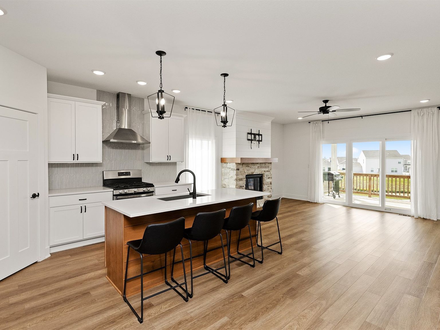 1045 Spruce St Waukee, IA 50263 - Thumbnail 4