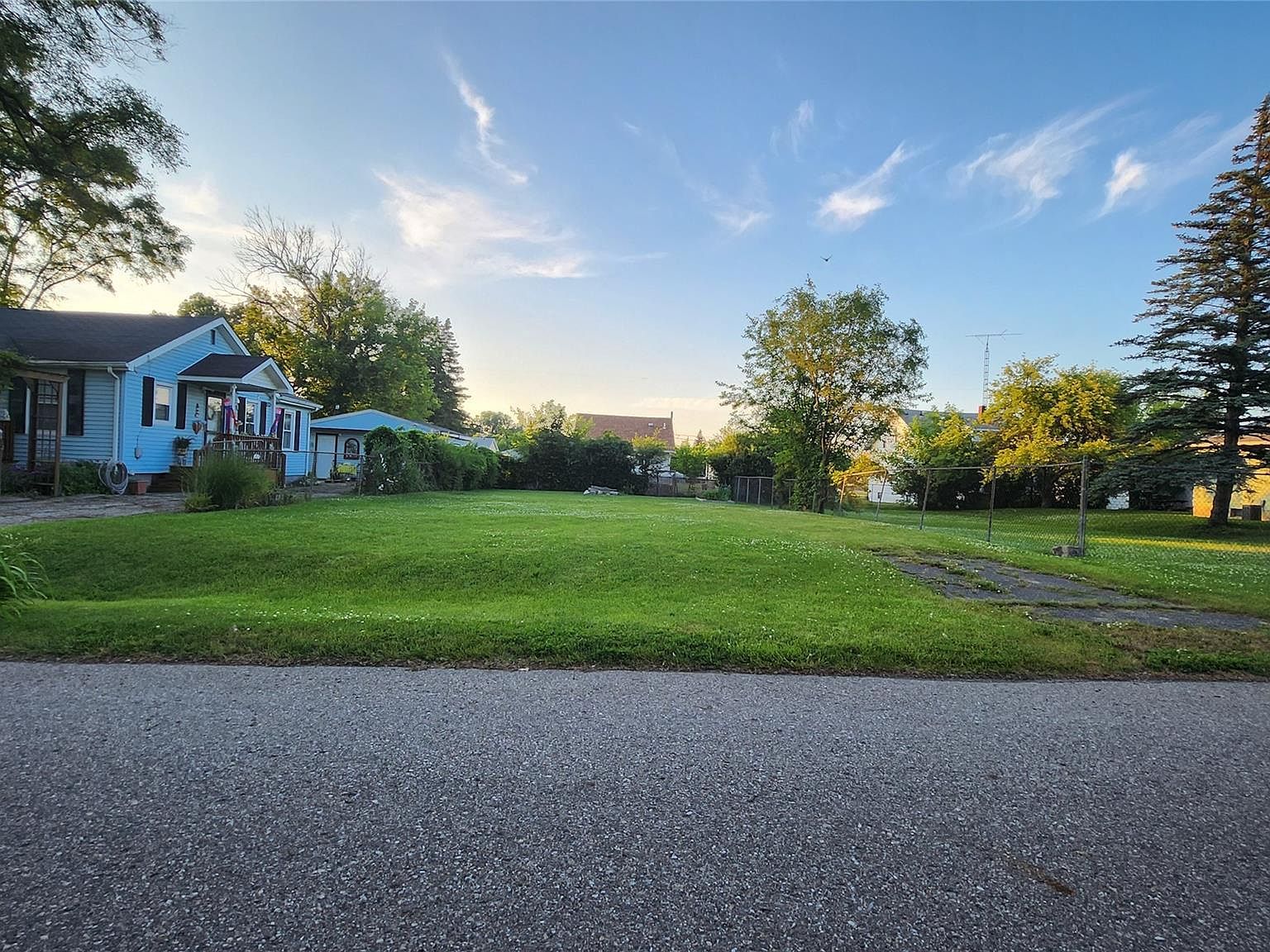 1497 Williamson Ave E Burton, MI 48529 - Thumbnail 4