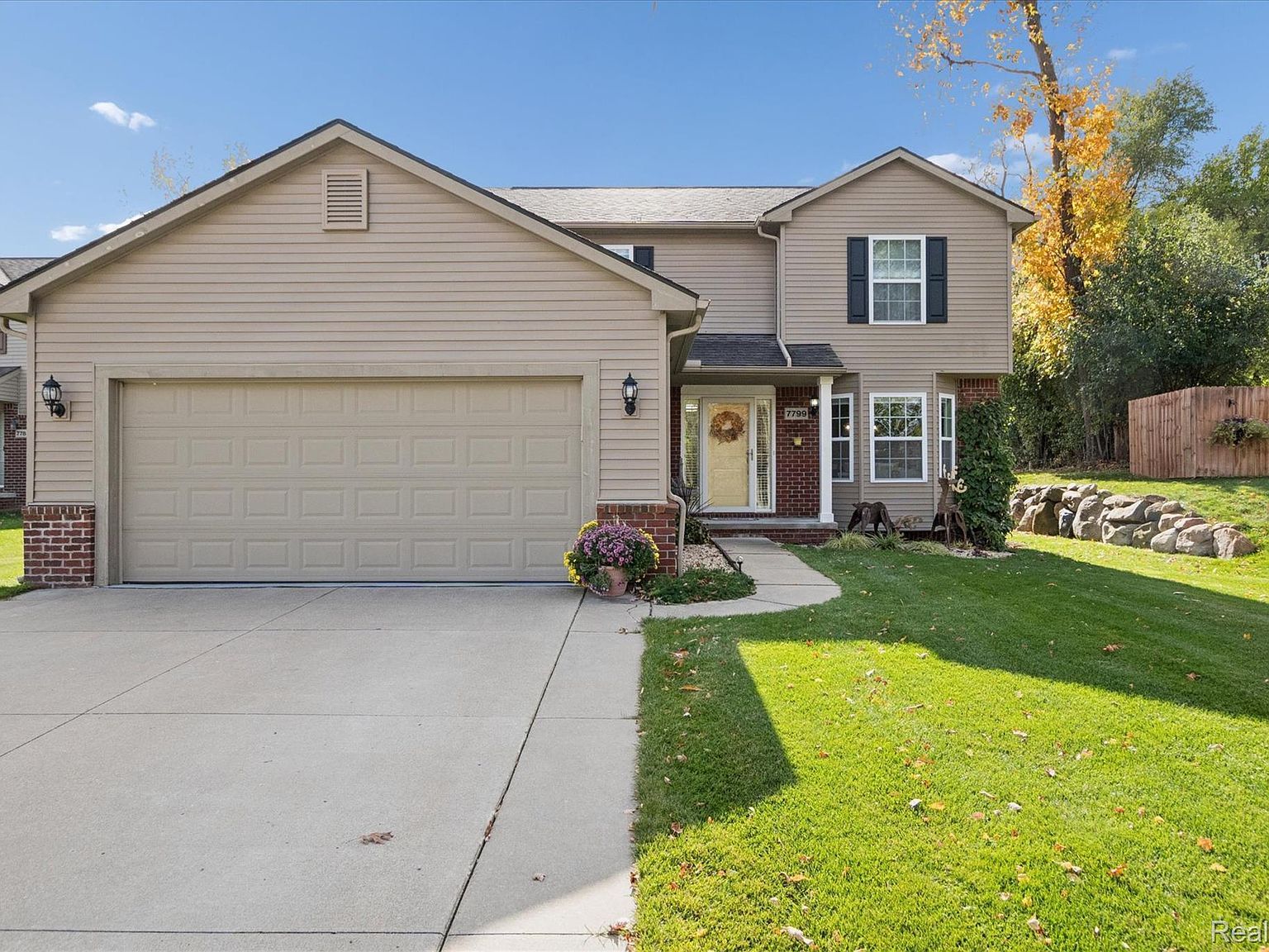 7799 Rampart Trl Waterford, MI 48327 - Thumbnail 4