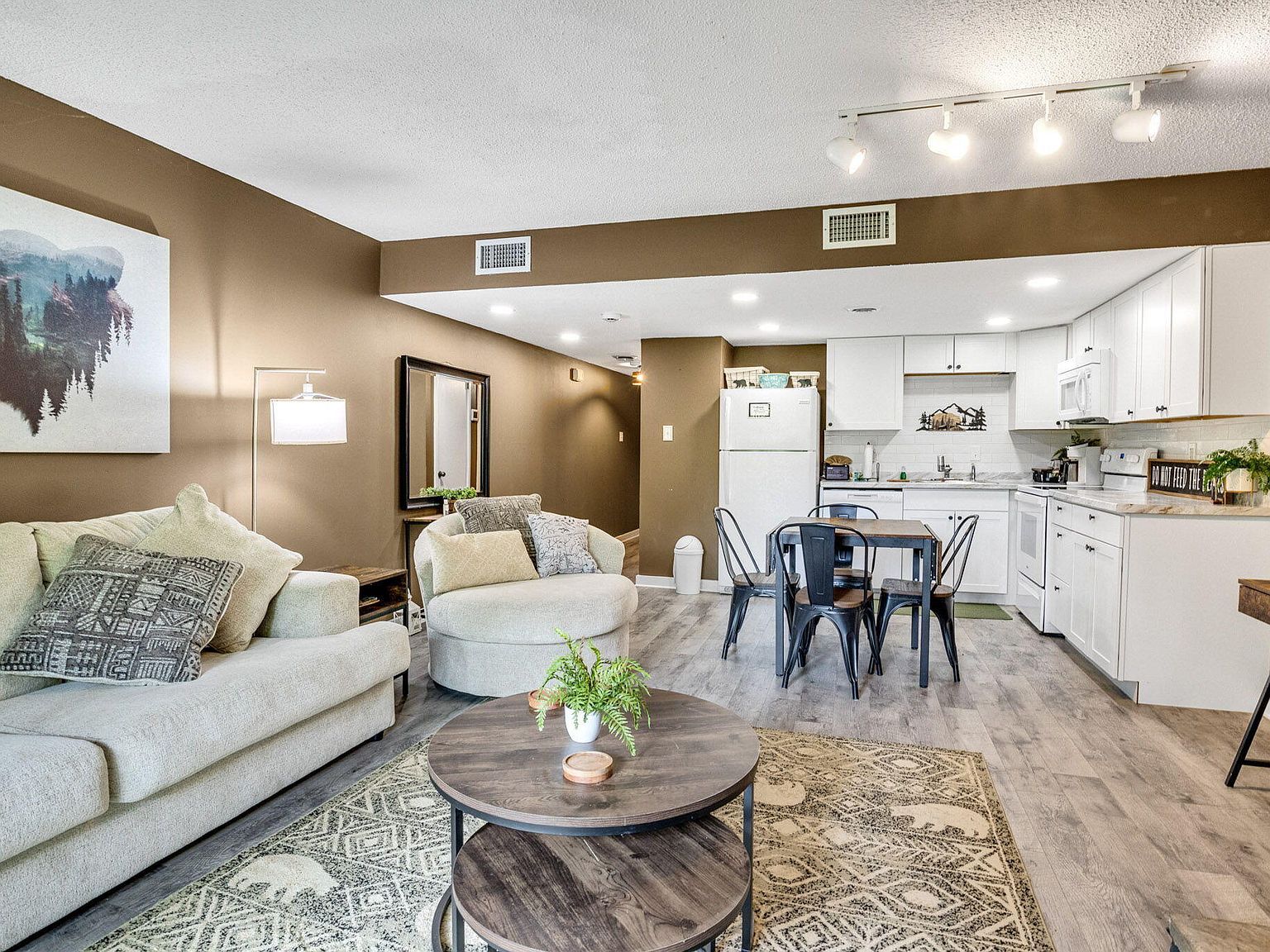 1081 Cove Rd APT 612 Sevierville, TN 37876 - Thumbnail 4