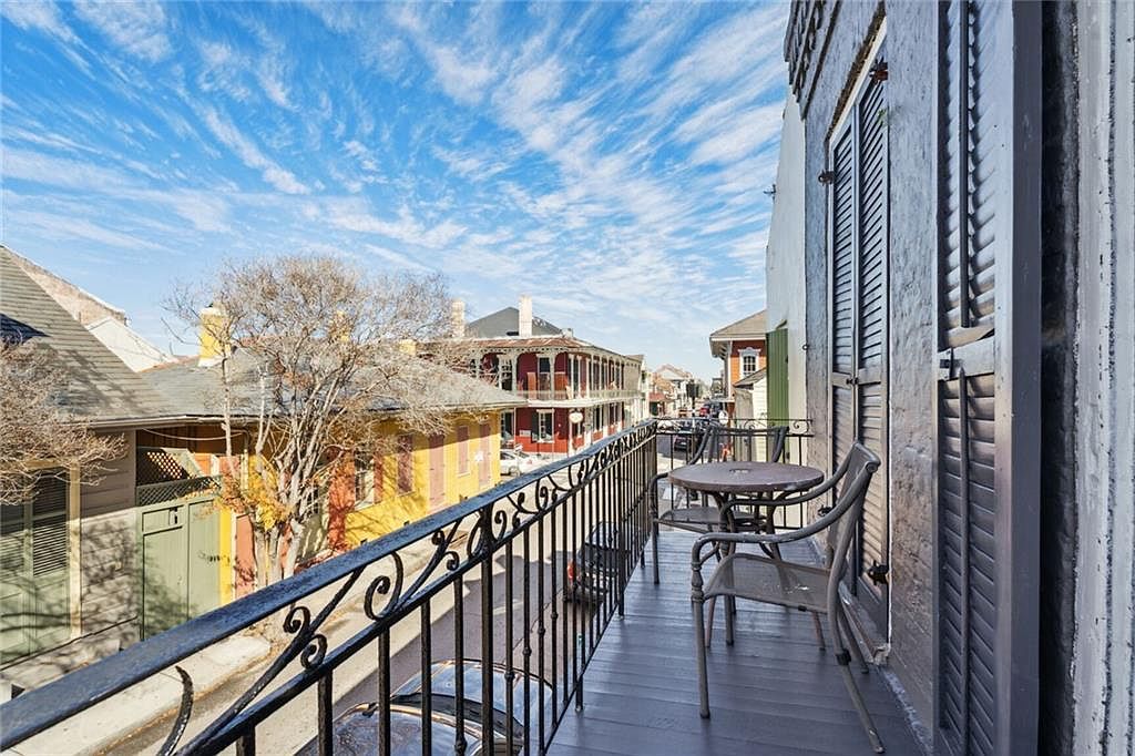 632 Burgundy St New Orleans, LA 70112 - Thumbnail 4