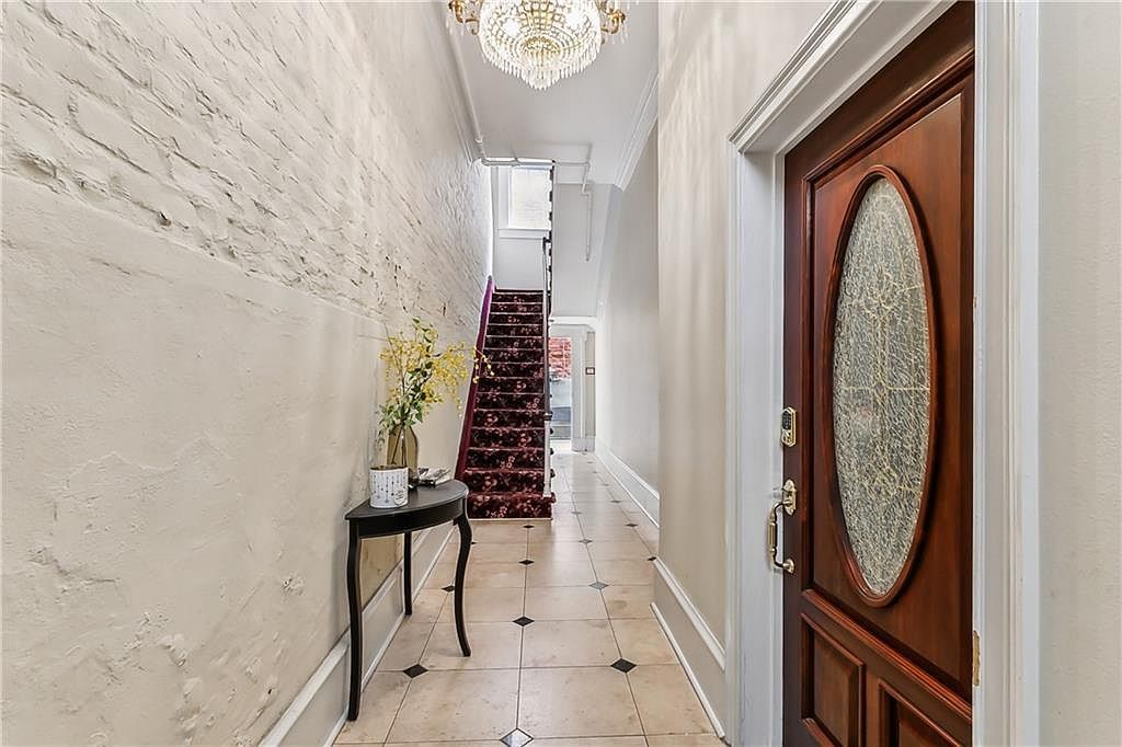 827 Burgundy St APT D New Orleans, LA 70116 - Thumbnail 4