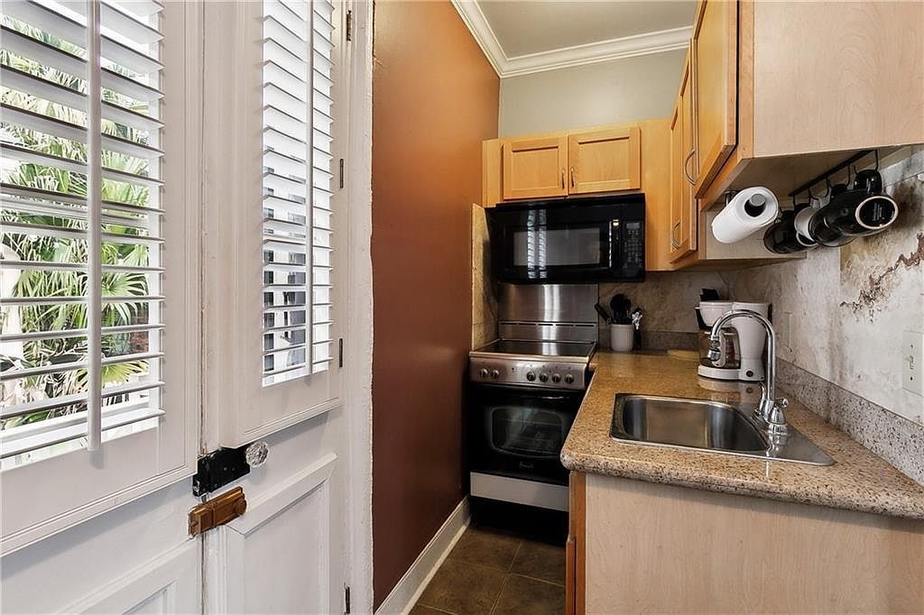 929 Dumaine St APT 9 New Orleans, LA 70116 - Thumbnail 4