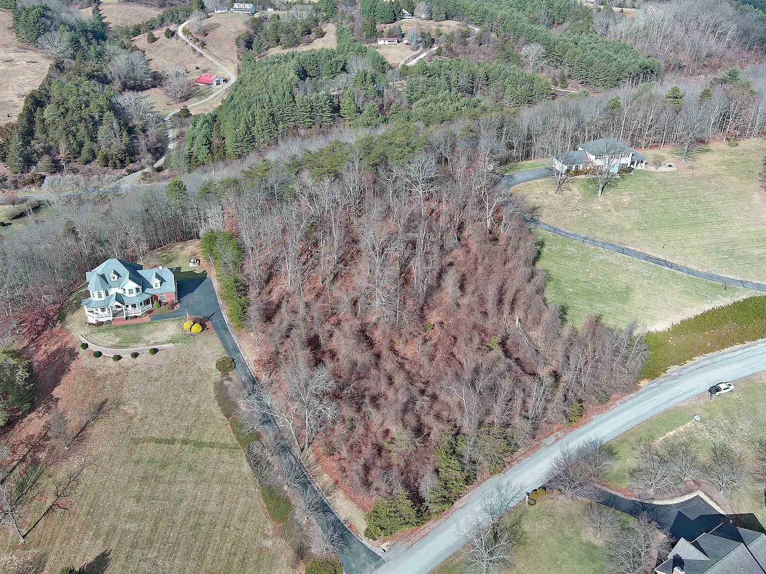 1070 Cassatt Ln Christiansburg, VA 24073 - Thumbnail 4