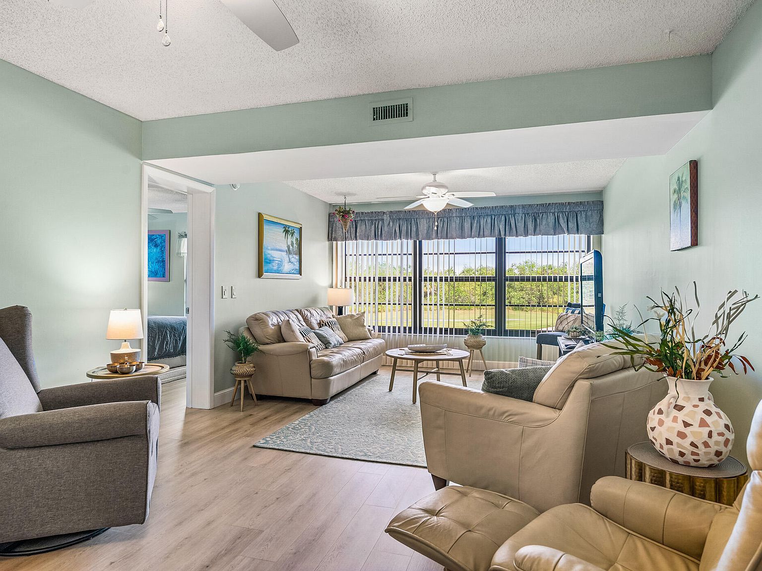 28 Plantation Dr APT 204 Vero Beach, FL 32966 - Thumbnail 4