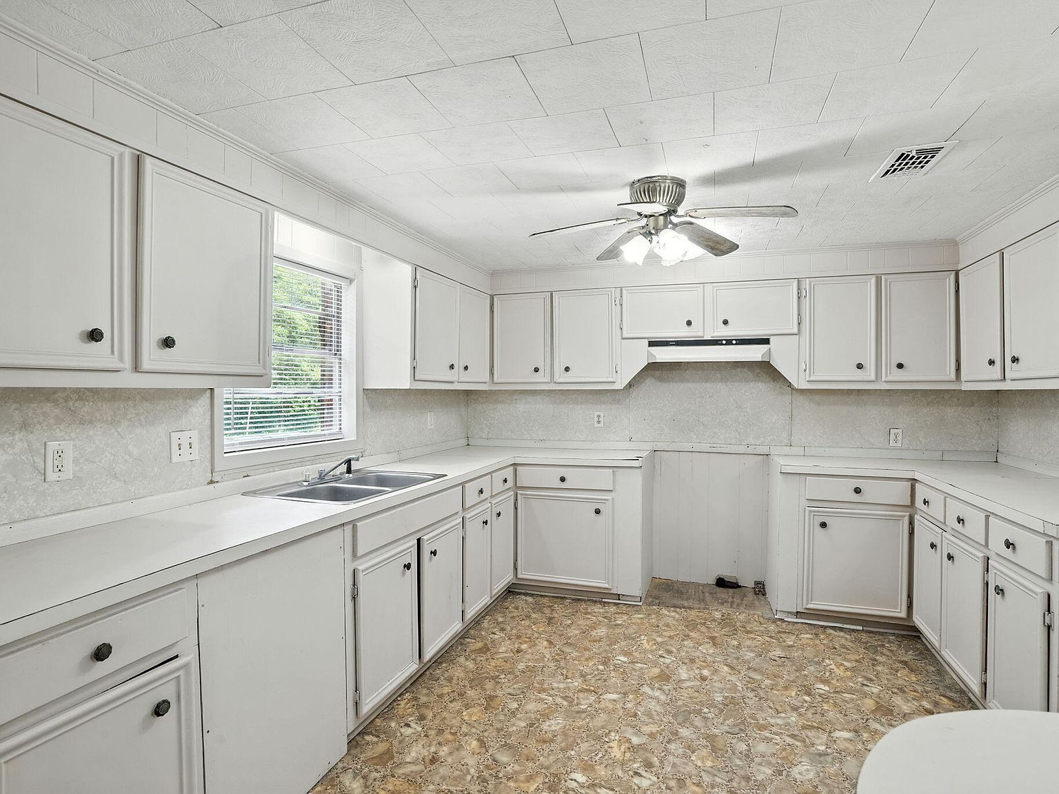 862 & 864 Highway 15 Stringer, MS 39481 - Thumbnail 4