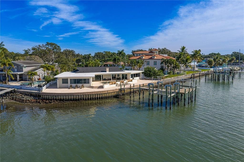 2970 68th Ave S Saint Petersburg, FL 33712 - Thumbnail 4