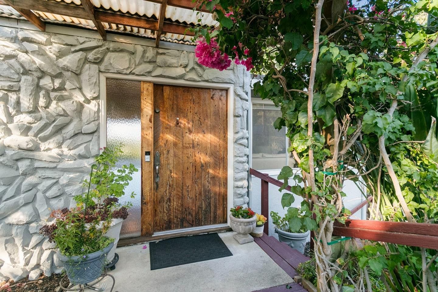 878 Hillcrest Dr Redwood City, CA 94062 - Thumbnail 4