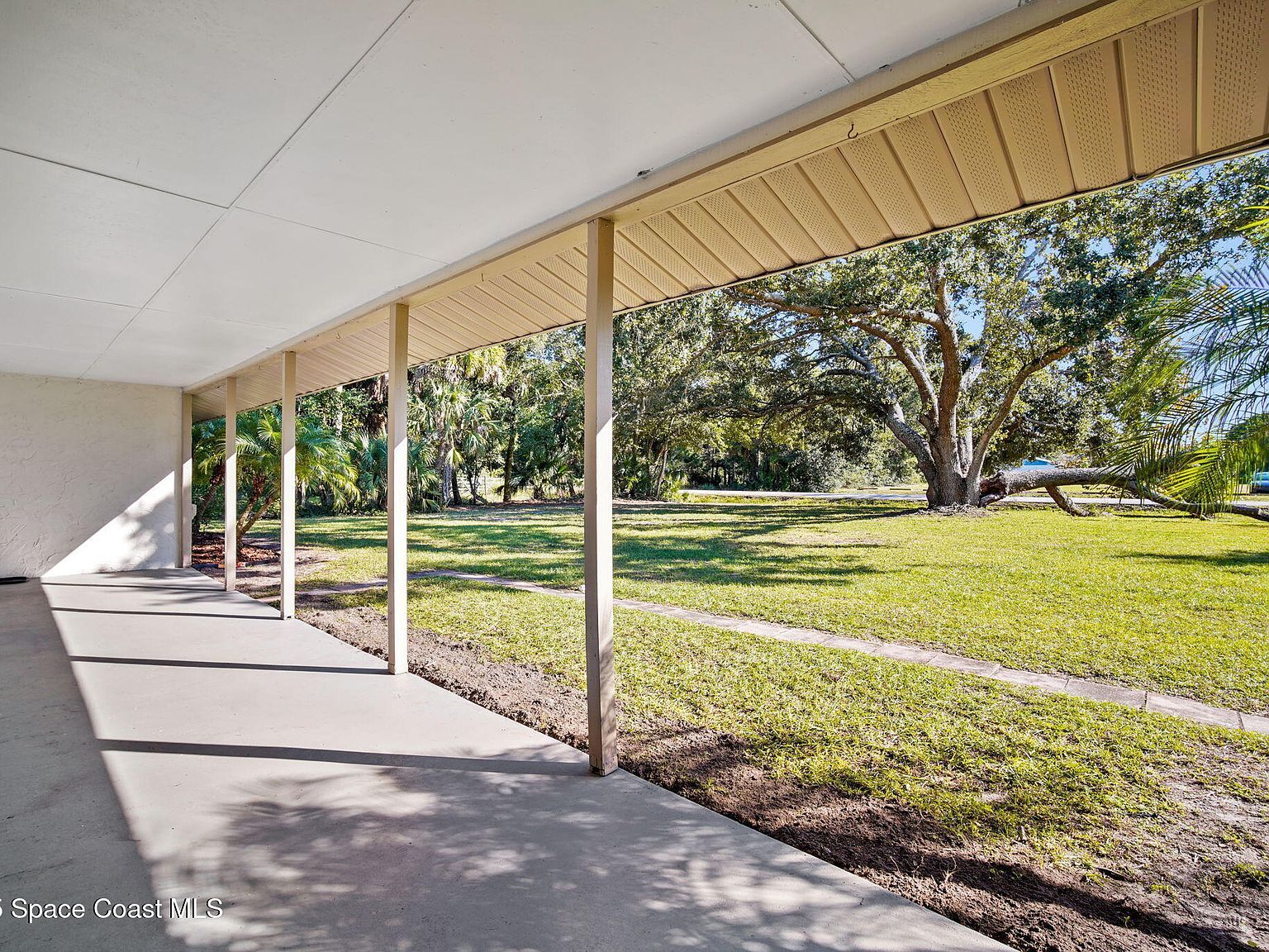 3940 Fairfax Dr Mims, FL 32754 - Thumbnail 4