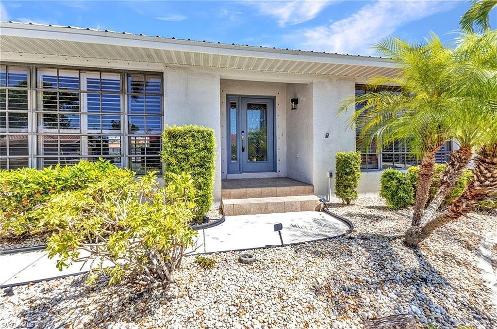 2718 Saint Thomas Dr Punta Gorda, FL 33950 - Thumbnail 4