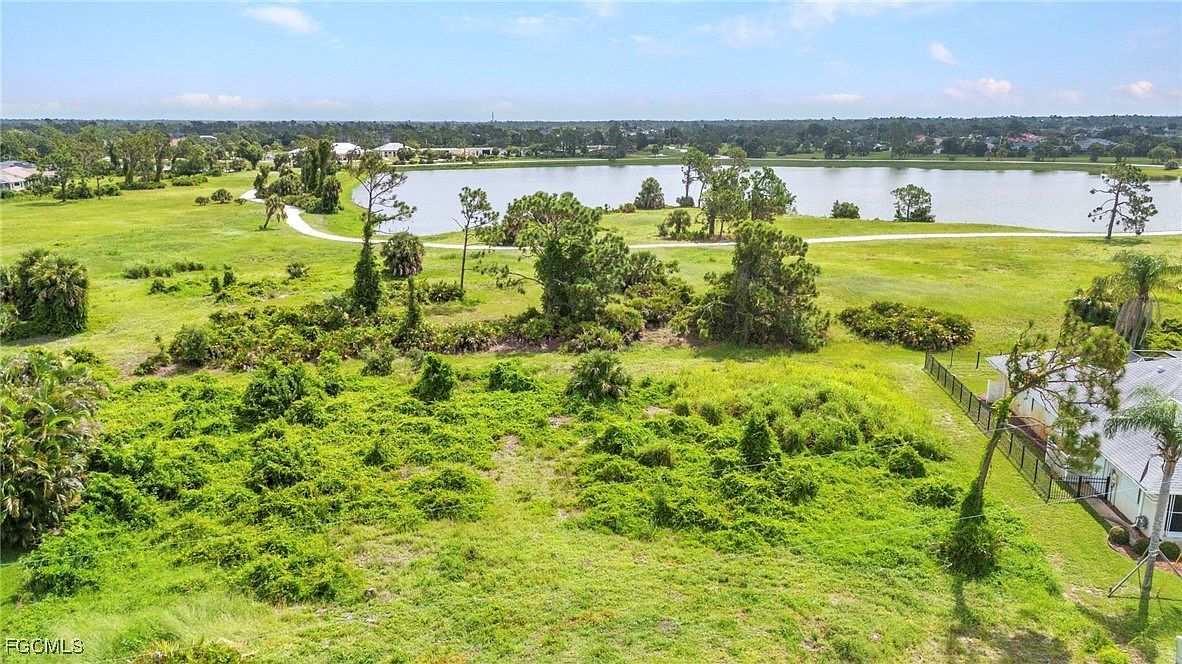 22 Or 24 Sportsman Pl Rotonda West, FL 33947 - Thumbnail 4