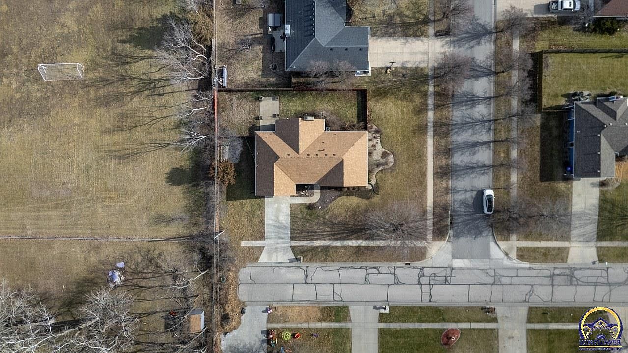 2700 SW Rother Rd Topeka, KS 66614 - Thumbnail 4