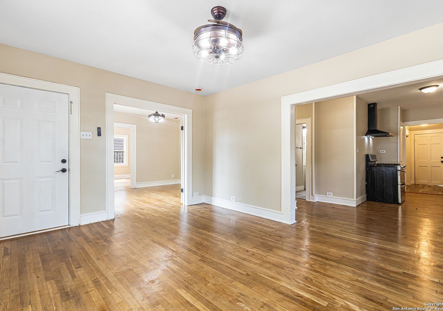 2114 Lee Hall San Antonio, TX 78201 - Thumbnail 4