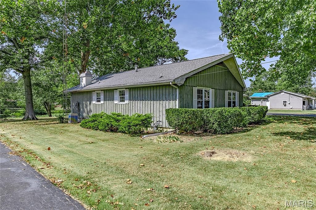 106 Lakeview Dr Carlinville, IL 62626 - Thumbnail 4