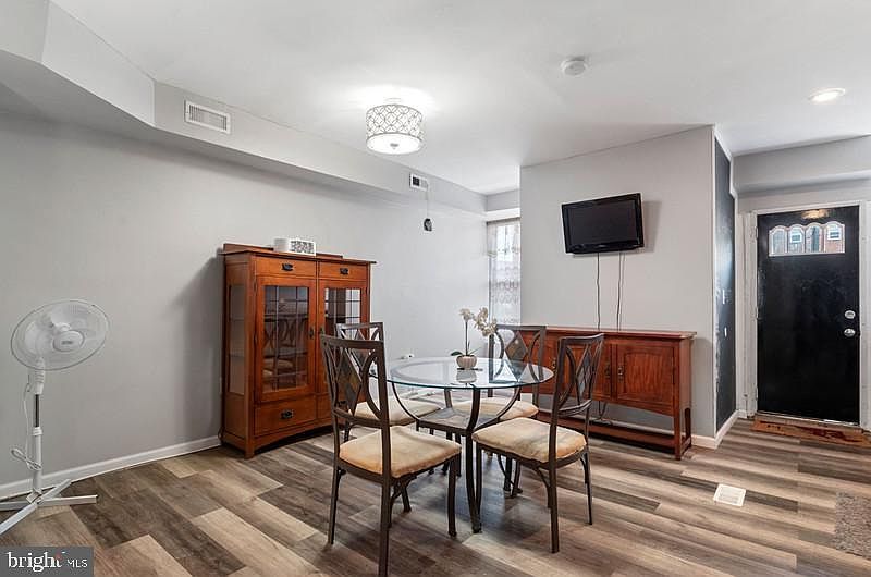 2514 Garrett Ave Baltimore, MD 21218 - Thumbnail 4