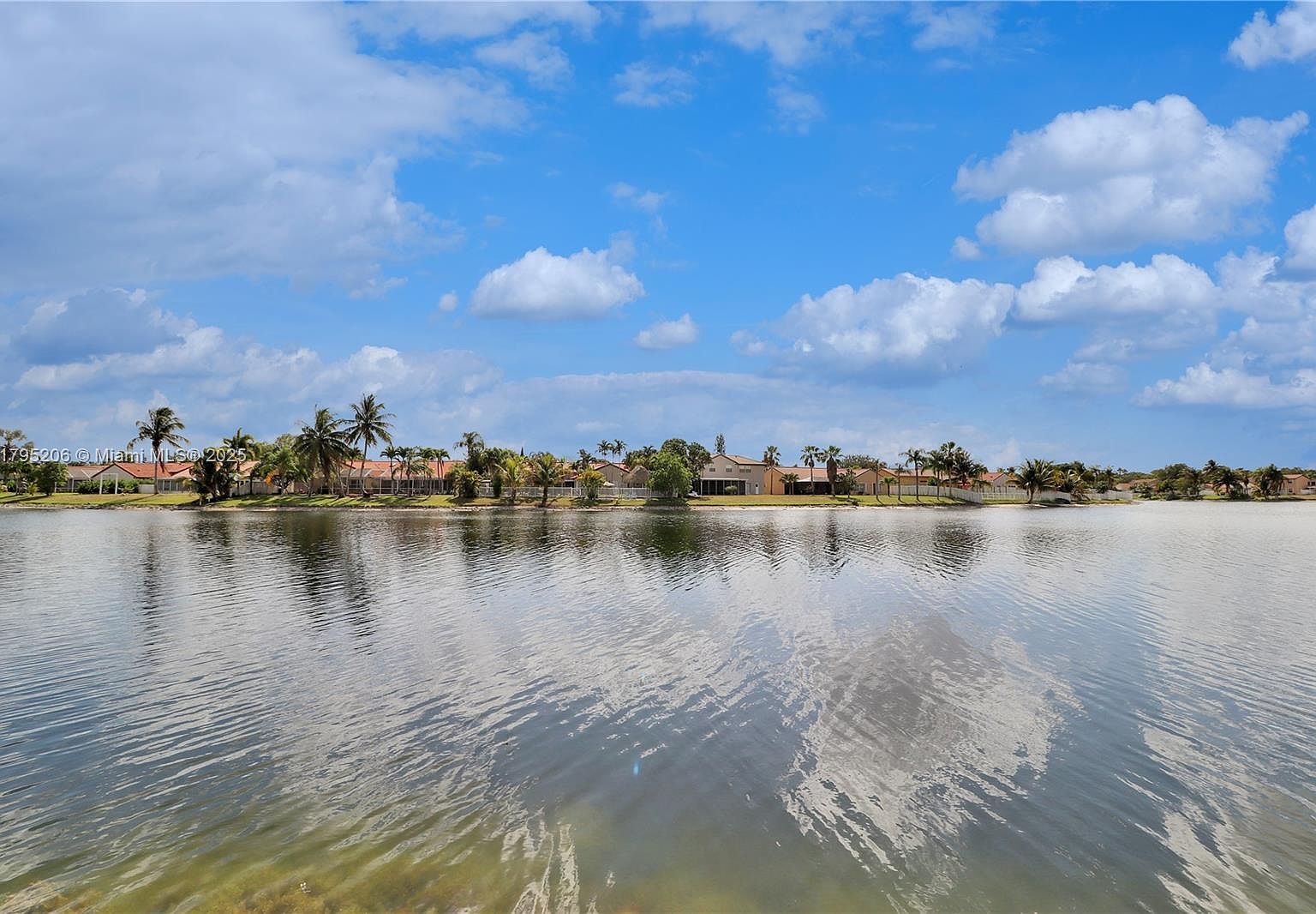 1249 NW 126th Ter Sunrise, FL 33323 - Thumbnail 4