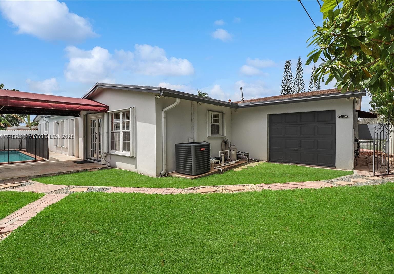 6051 SW 110th Ave Miami, FL 33173 - Thumbnail 4