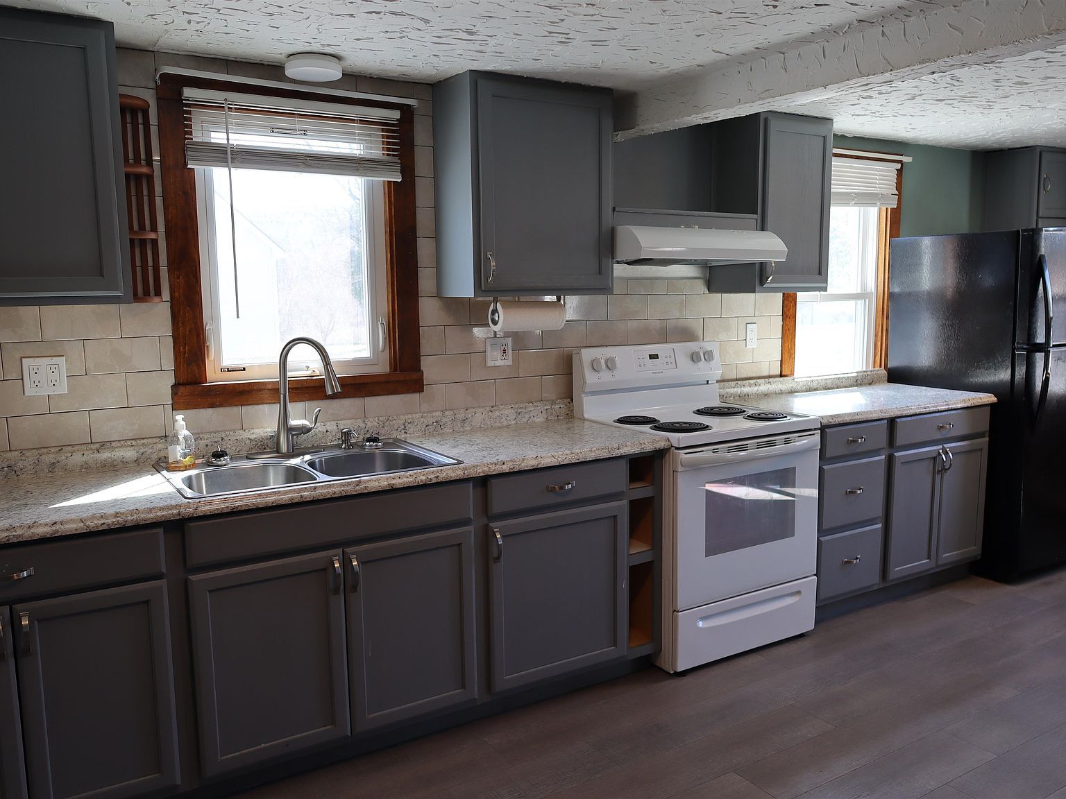236 Highland Ave Barre, VT 05641 - Thumbnail 4