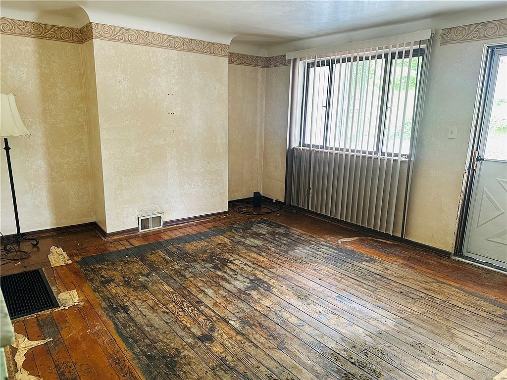 1421 Ridge Ave Braddock, PA 15104 - Thumbnail 4