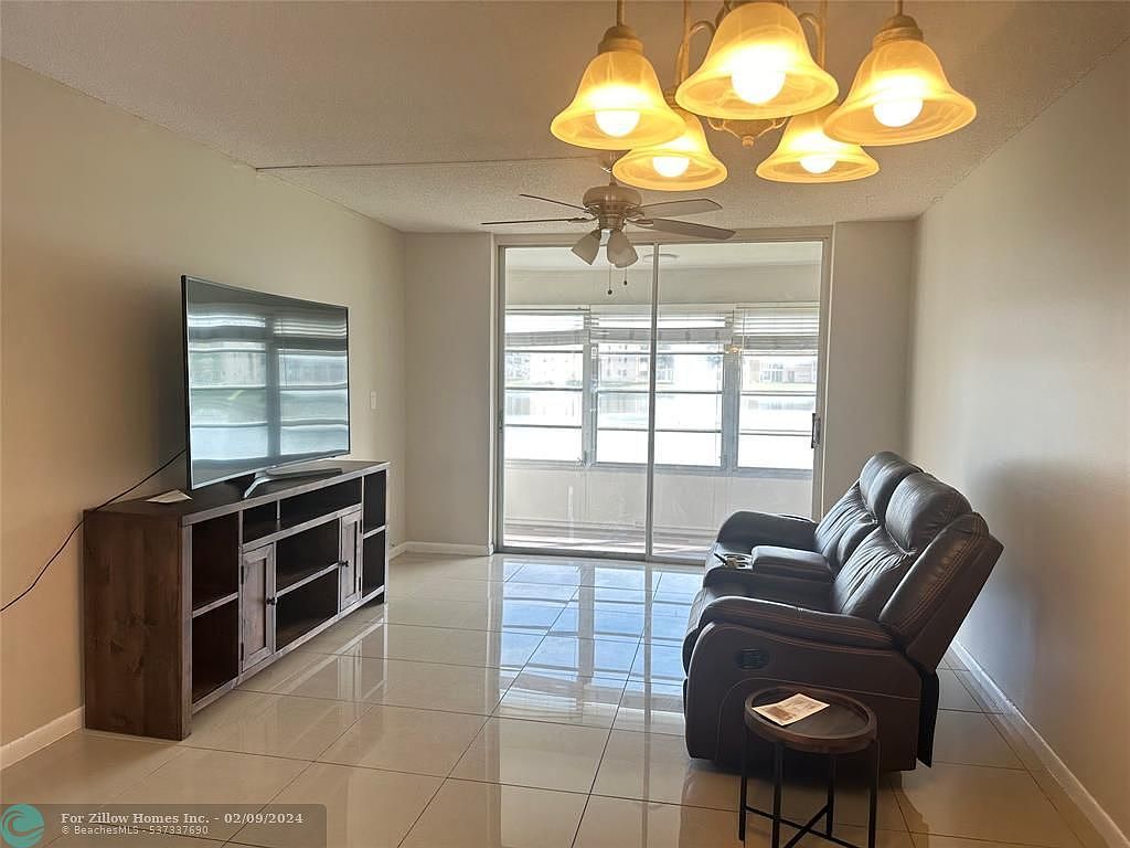 8950 Sunrise Lakes Blvd APT 105 Sunrise, FL 33322 - Thumbnail 4