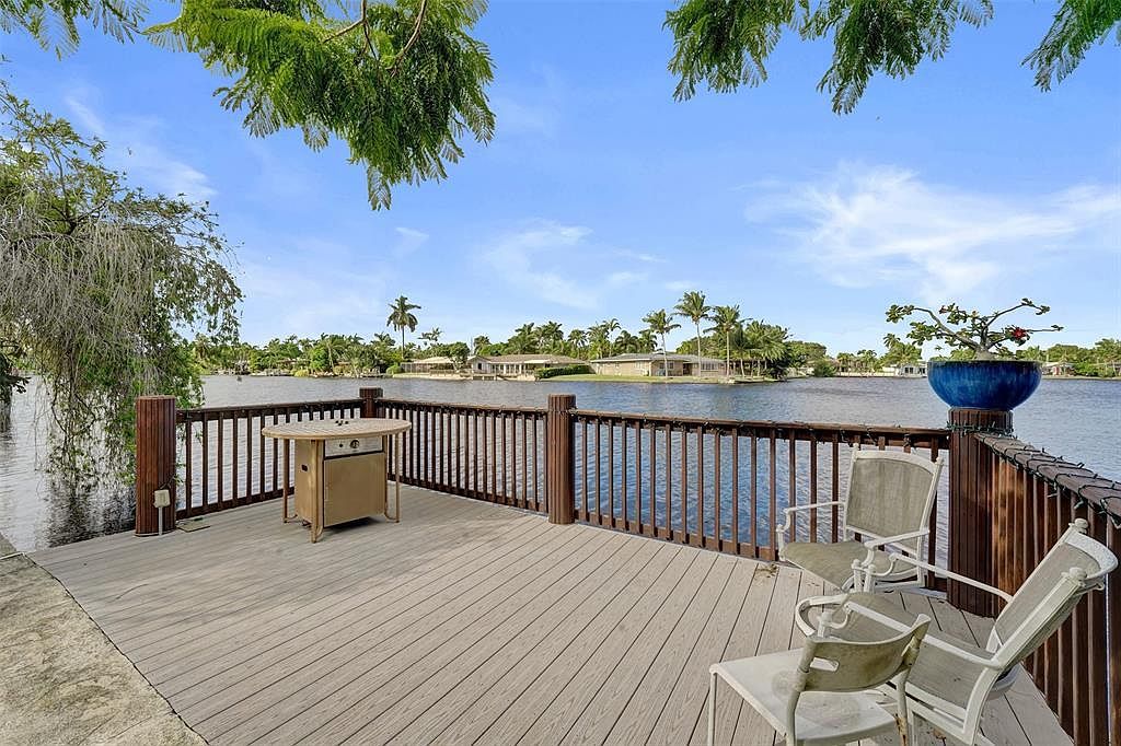 4221 NE 16th Ave Oakland Park, FL 33334 - Thumbnail 4