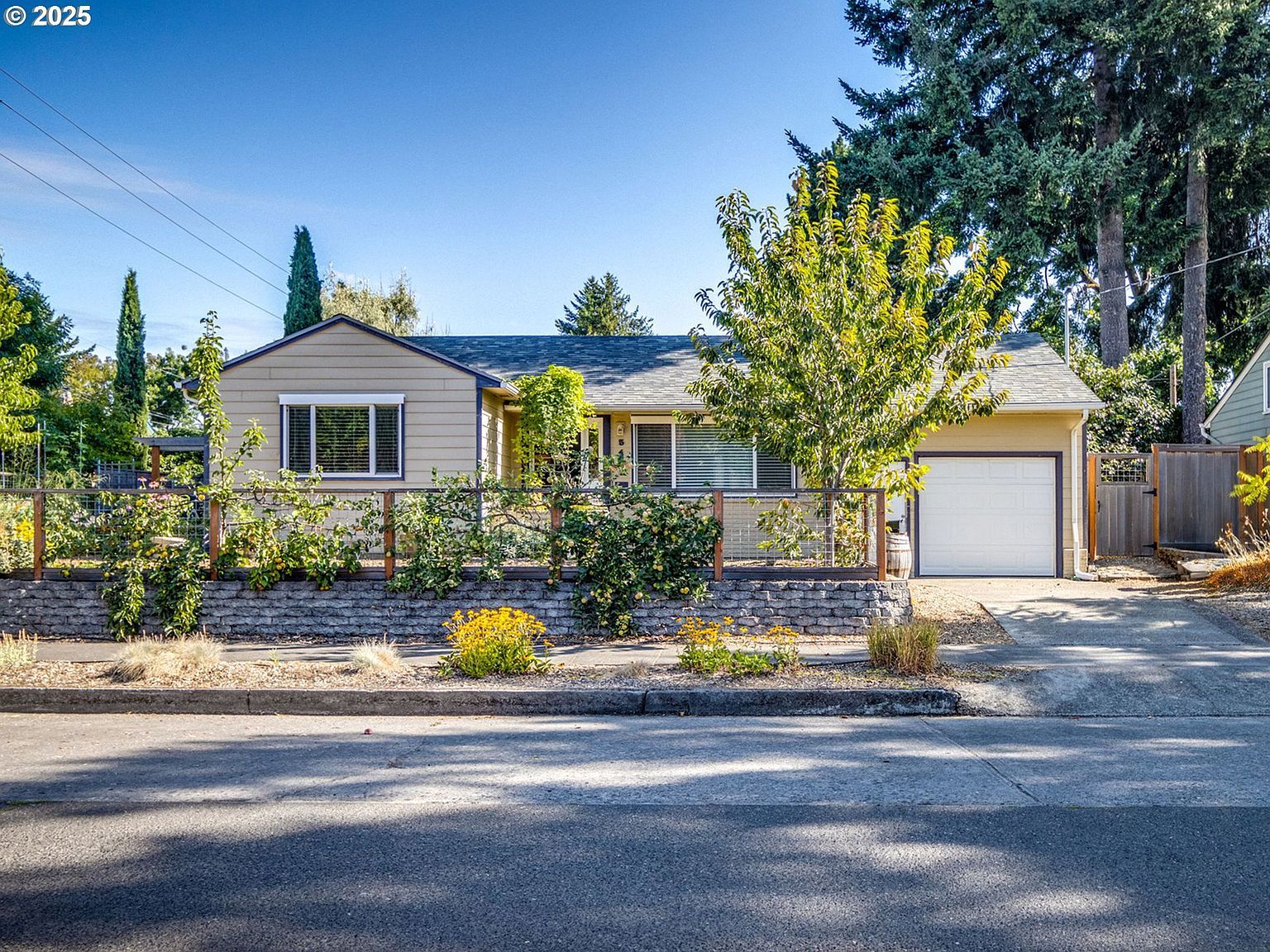 5425 N Syracuse St Portland, OR 97203 - Thumbnail 4