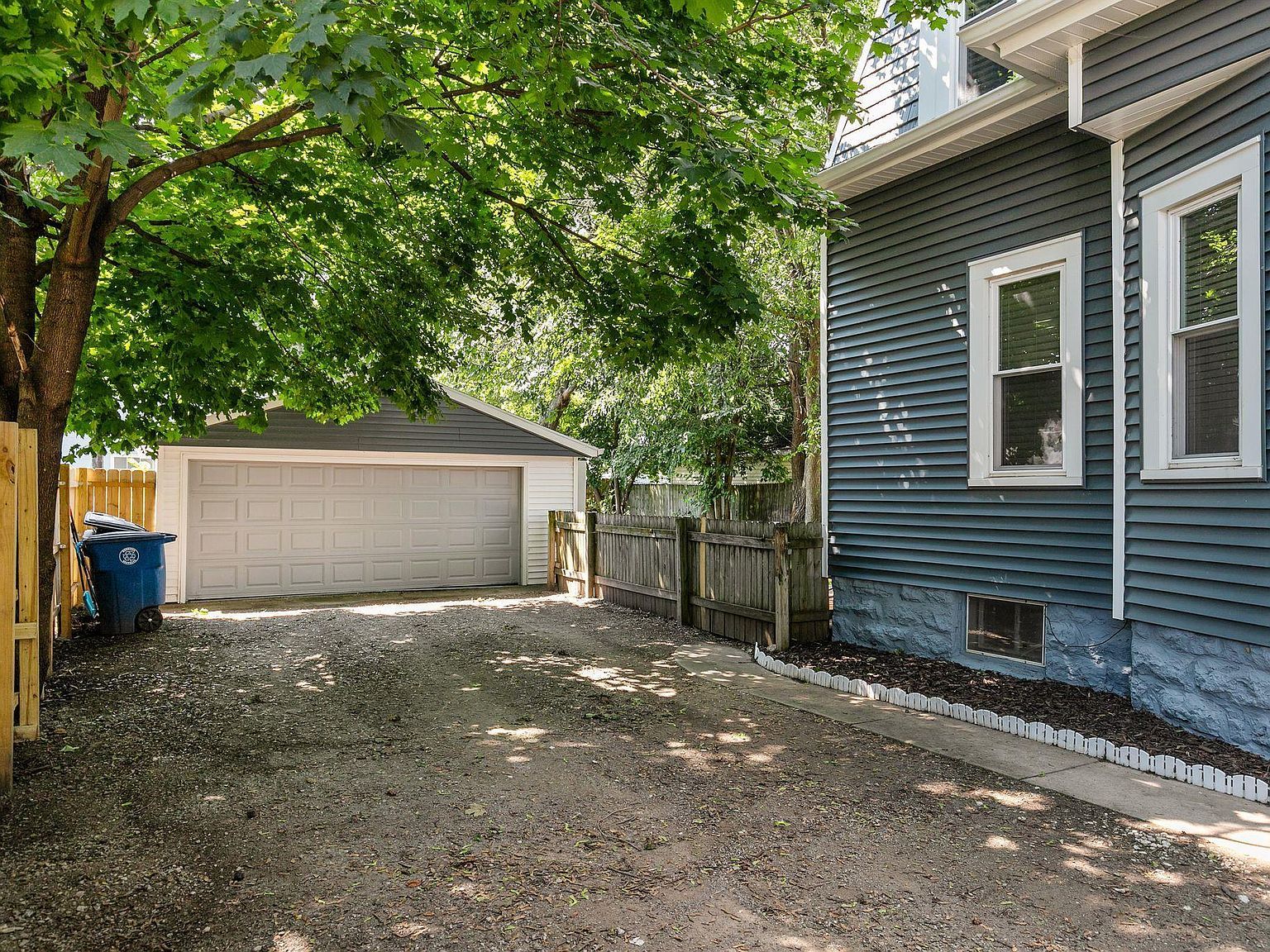 219 W 16th Ave Oshkosh, WI 54902 - Thumbnail 4