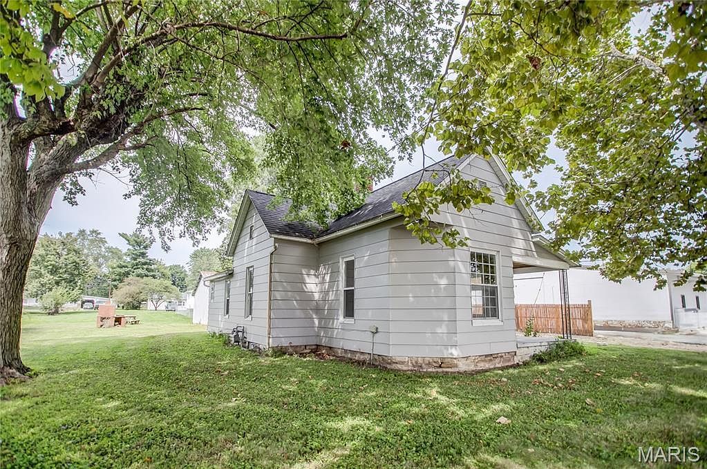 905 W Carpenter St Jerseyville, IL 62052 - Thumbnail 4