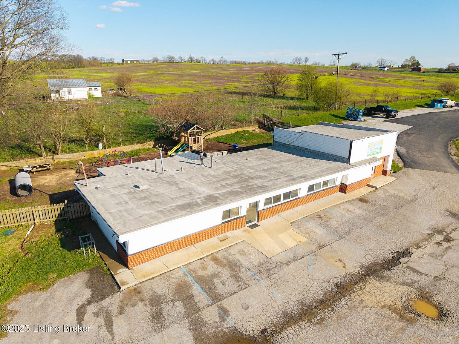 1378 Eminence Rd New Castle, KY 40050 - Thumbnail 4