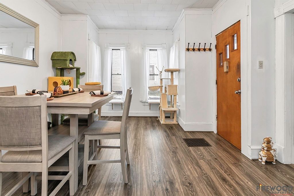 15 Barclay St Lowell, MA 01851 - Thumbnail 4