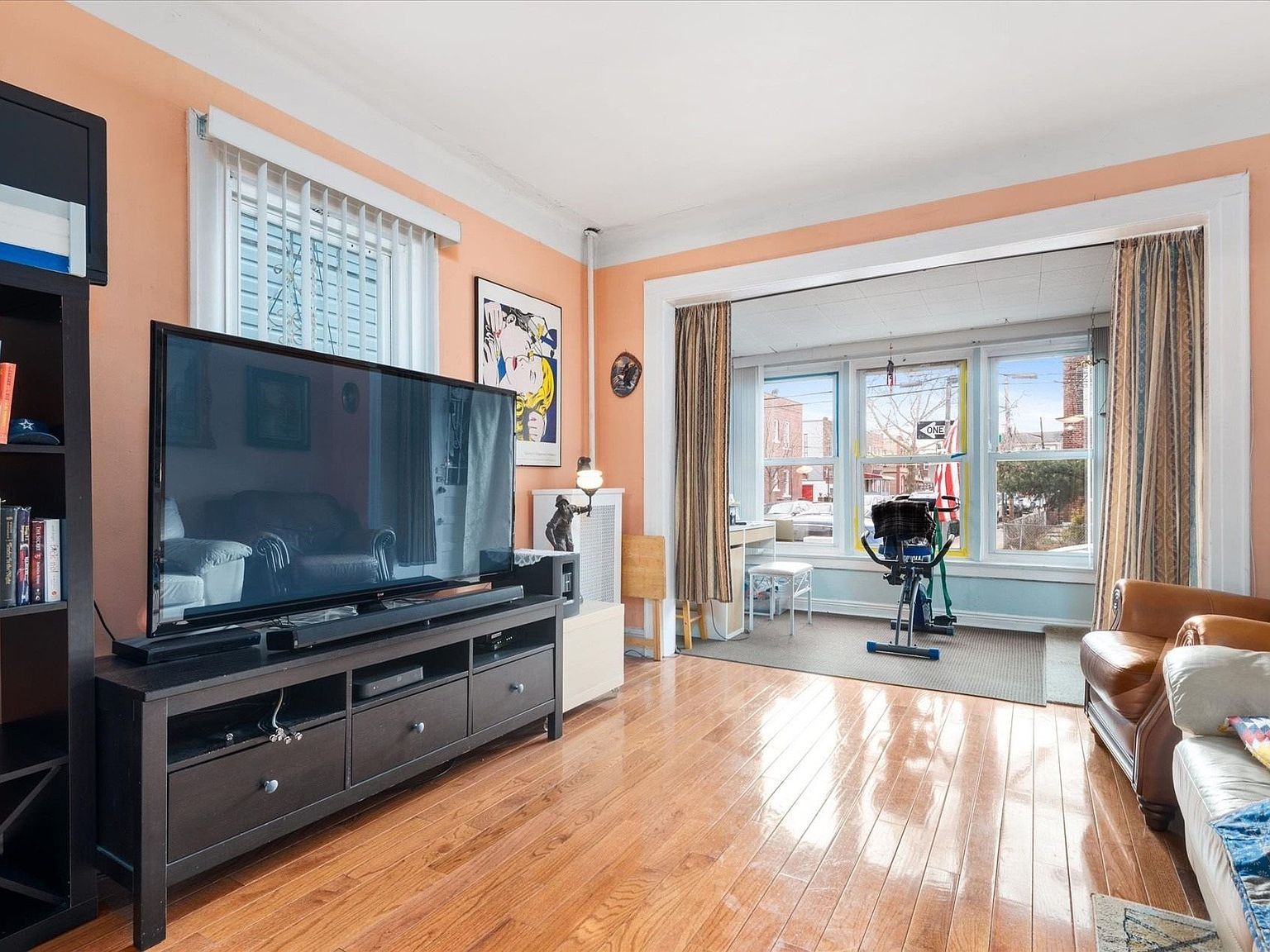 8753 129th St Jamaica, NY 11418 - Thumbnail 4