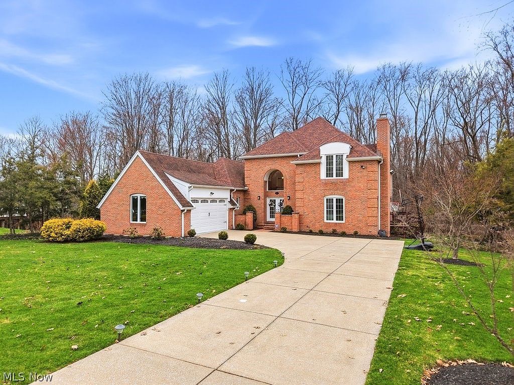 309 High Blf Aurora, OH 44202 - Thumbnail 4