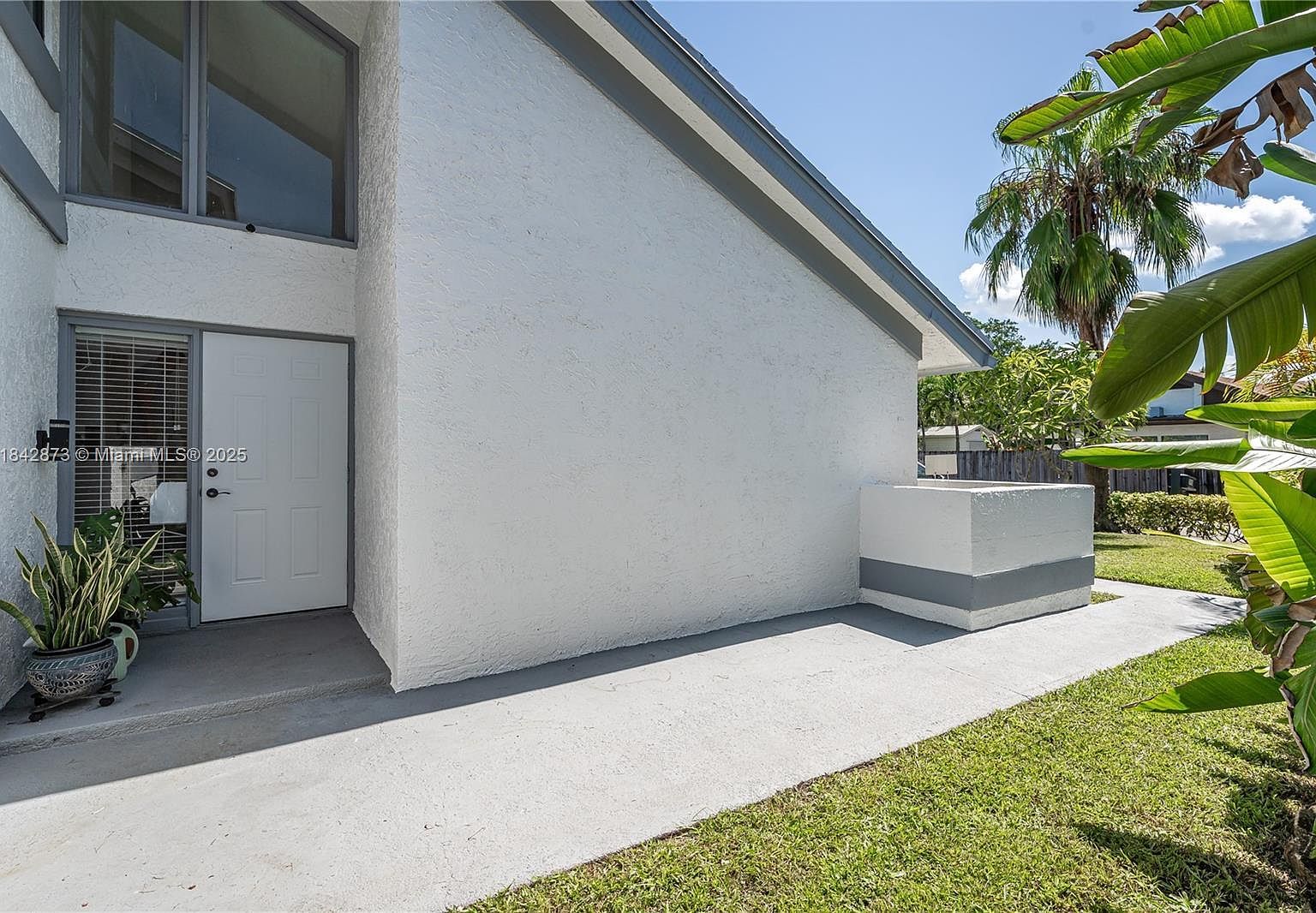 3930 SW 82nd Ter Davie, FL 33328 - Thumbnail 4