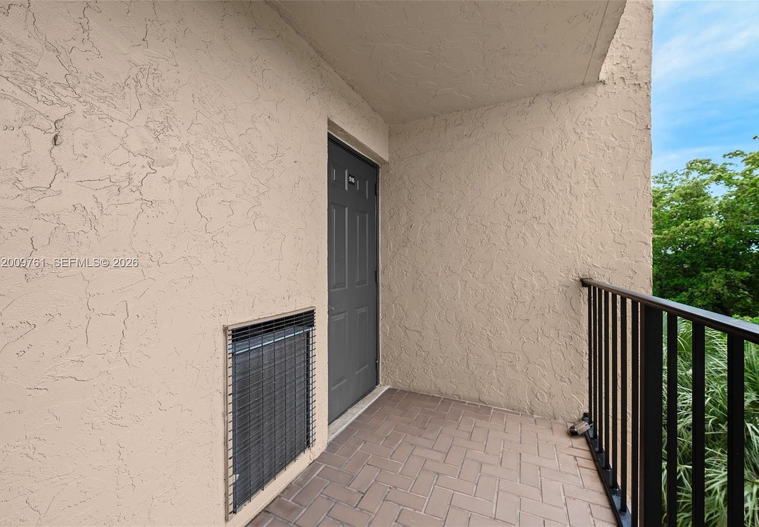 3300 W Rolling Hills Cir APT 510 Fort Lauderdale, FL 33328 - Thumbnail 4