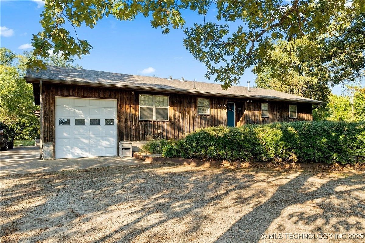 1614 Sherwood Rd Eufaula, OK 74432 - Thumbnail 4