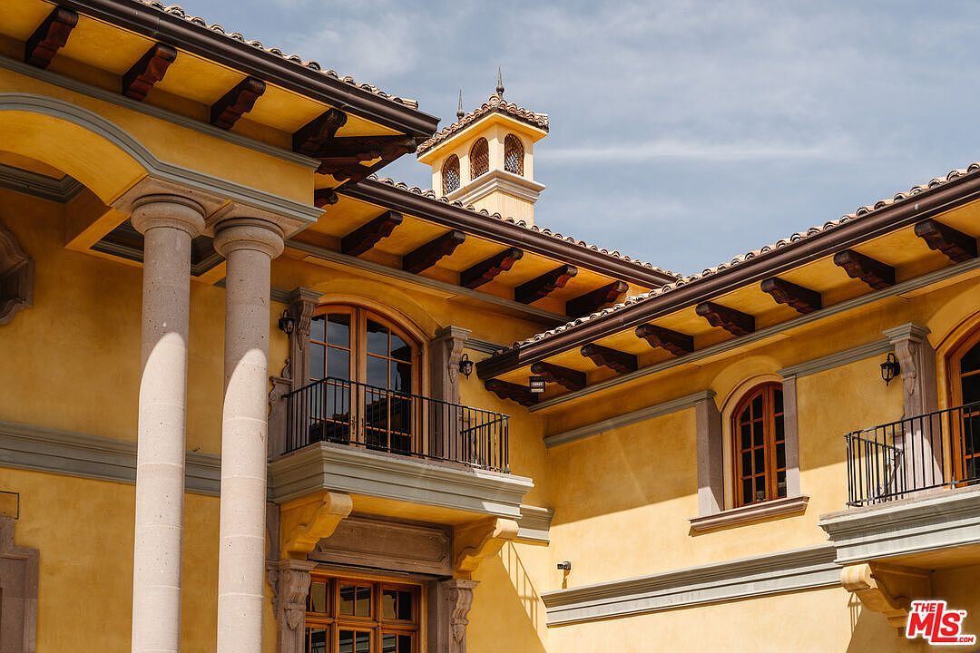 677 N Faring Rd Los Angeles, CA 90077 - Thumbnail 4