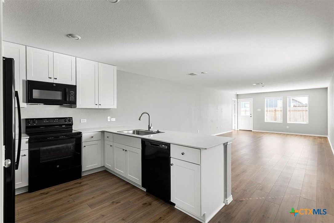 128 Hellcats Way Jarrell, TX 76537 - Thumbnail 4